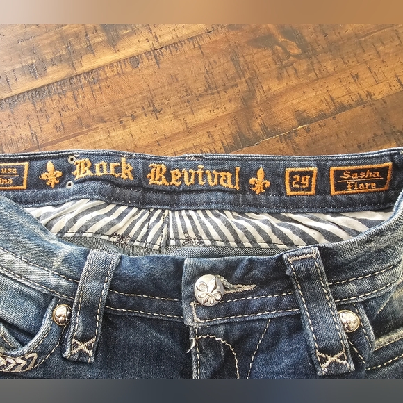 Rock Revival Jeans - Picture 5 of 5